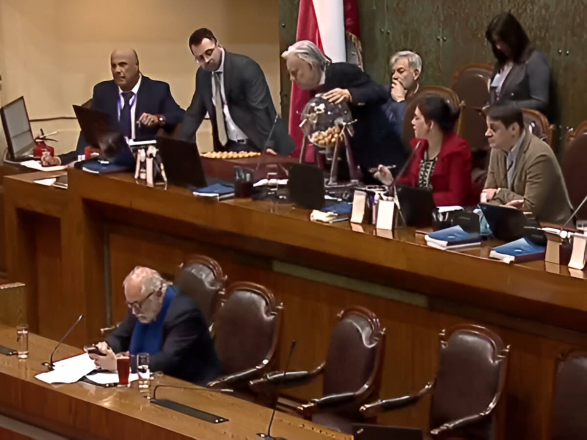 Con mayor presencia de oposición: estos serán las comisiones revisoras de las AC contra Vivanco, Matus y Muñoz