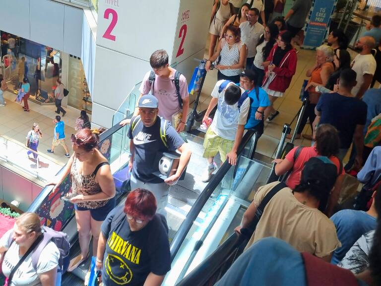 Horarios de malls por Año Nuevo: Así funcionarán los centros comerciales el 31 de diciembre y 1 de enero en Chile