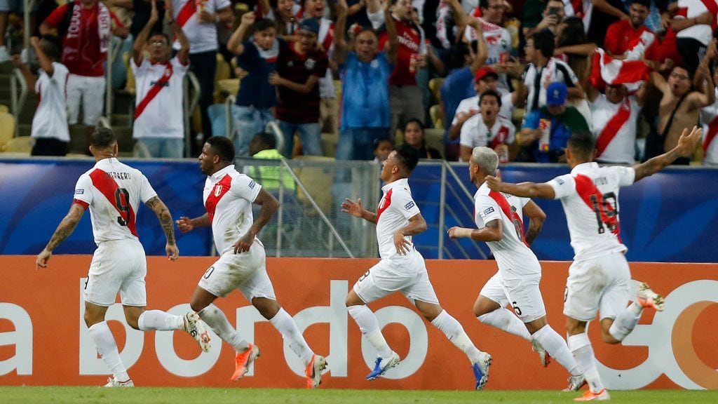 RIO DE JANEIRO, BRAZIL - JUNE 18: Jefferson Farfan of Peru celebrates after scoring the second goal of his team during the Copa America Brazil 2019 group A match between Bolivia and Peru at Maracana Stadium on June 18, 2019 in Rio de Janeiro, Brazil. (Photo by Wagner Meier/Getty Images)
