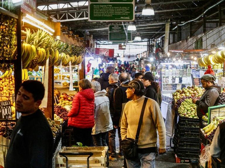En China valen una fortuna y en Chile el kilo cuesta tan solo $1.000: esta es la fruta sensación que simboliza prosperidad