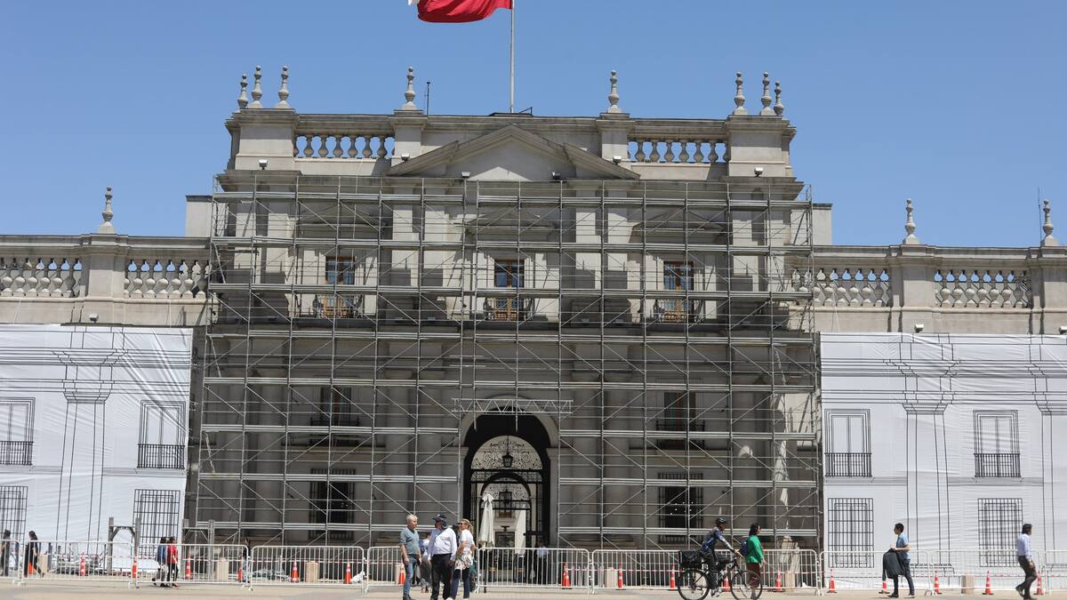 Municipalidad de Santiago paraliza de obras en La Moneda por falta de permisos: esto respondió el Gobierno