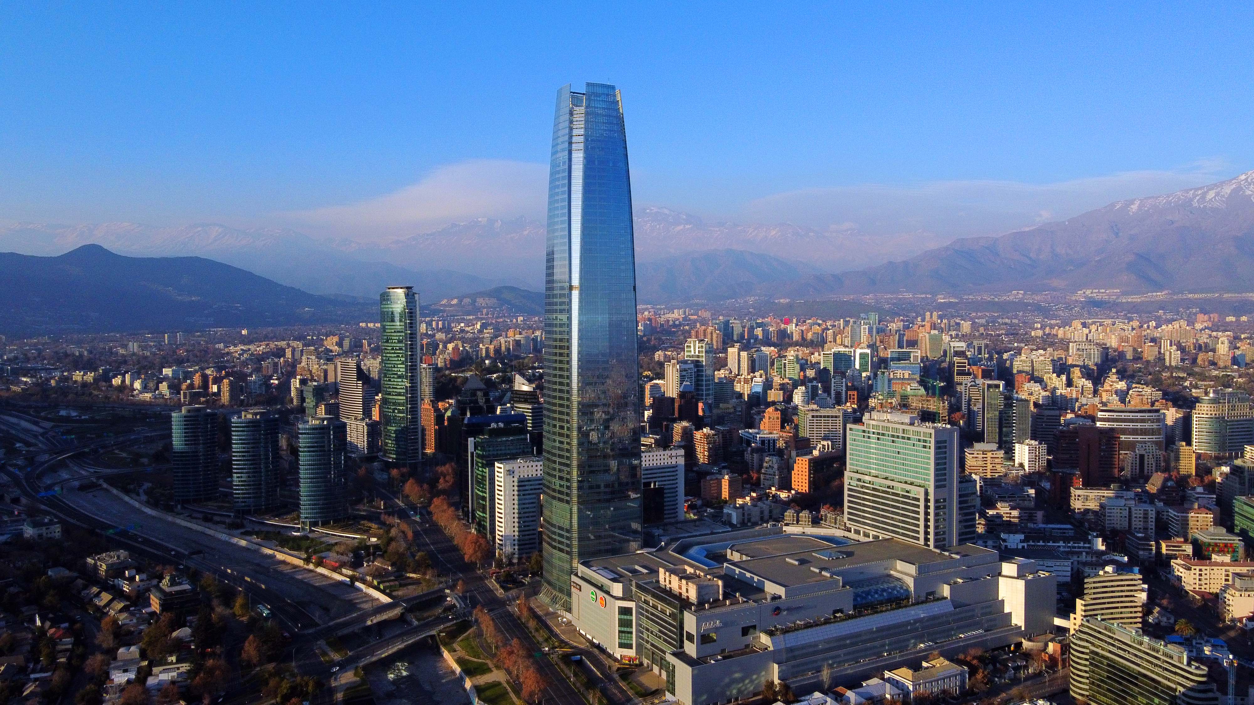 9 de Agosto de 2020/SANTIAGO
Imagen aérea, durante ultimo día de cuarentena en la comuna de Providencia, la cual a contar de este Lunes 10 pasara a la etapa 2 de transición del gobierno del plan de "Paso a paso", en medio de la pandemia de COVID-19.
FOTO: JOSE FRANCISCO ZUÑIGA/AGENCIAUNO