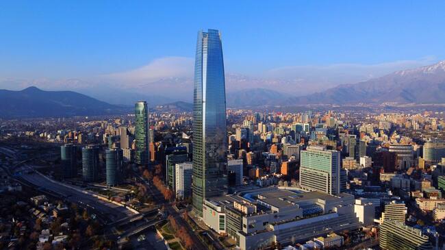 9 de Agosto de 2020/SANTIAGO
Imagen aérea, durante ultimo día de cuarentena en la comuna de Providencia, la cual a contar de este Lunes 10 pasara a la etapa 2 de transición del gobierno del plan de "Paso a paso", en medio de la pandemia de COVID-19.
FOTO: JOSE FRANCISCO ZUÑIGA/AGENCIAUNO