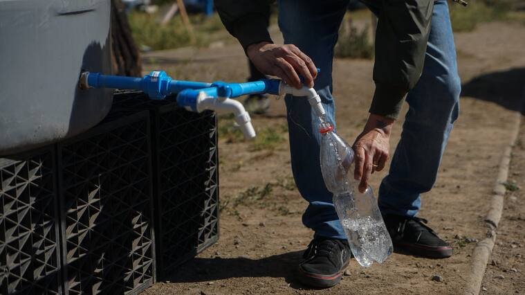 Aguas Andinas repuso servicio tras corte por trabajos en cinco comunas