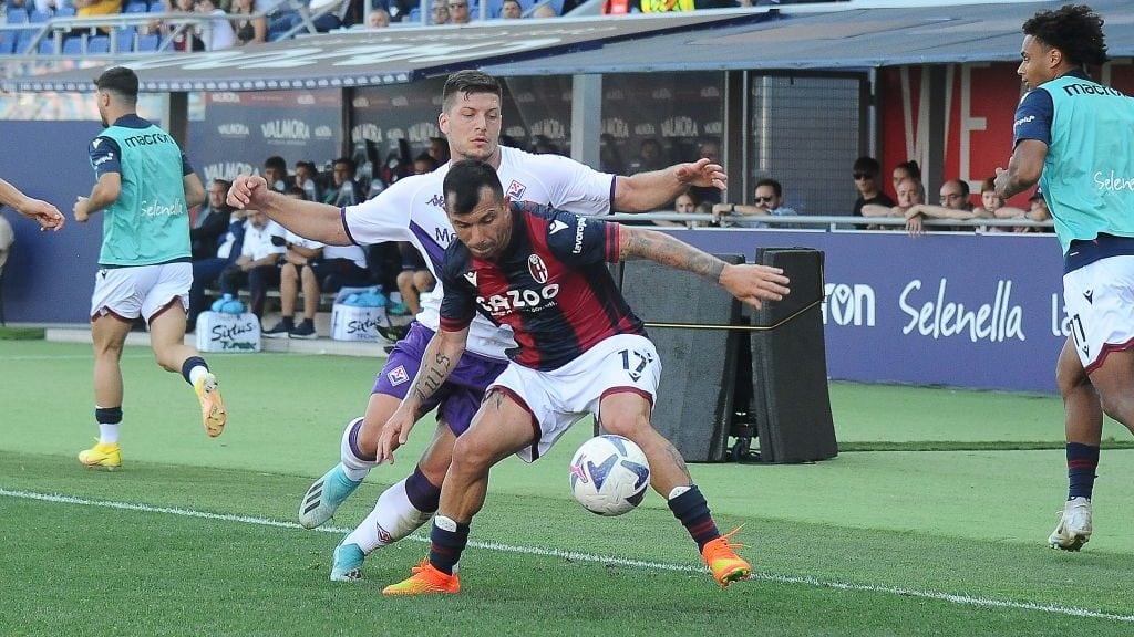 Bologna de Gary Medel consigue su primer triunfo en la Serie A