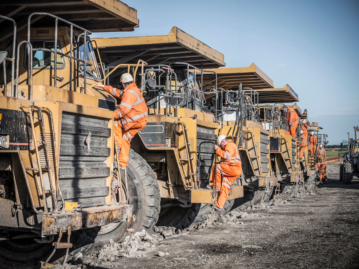 Imacec de julio cae un 1,5%: los factores que afectaron a la economía de Chile
