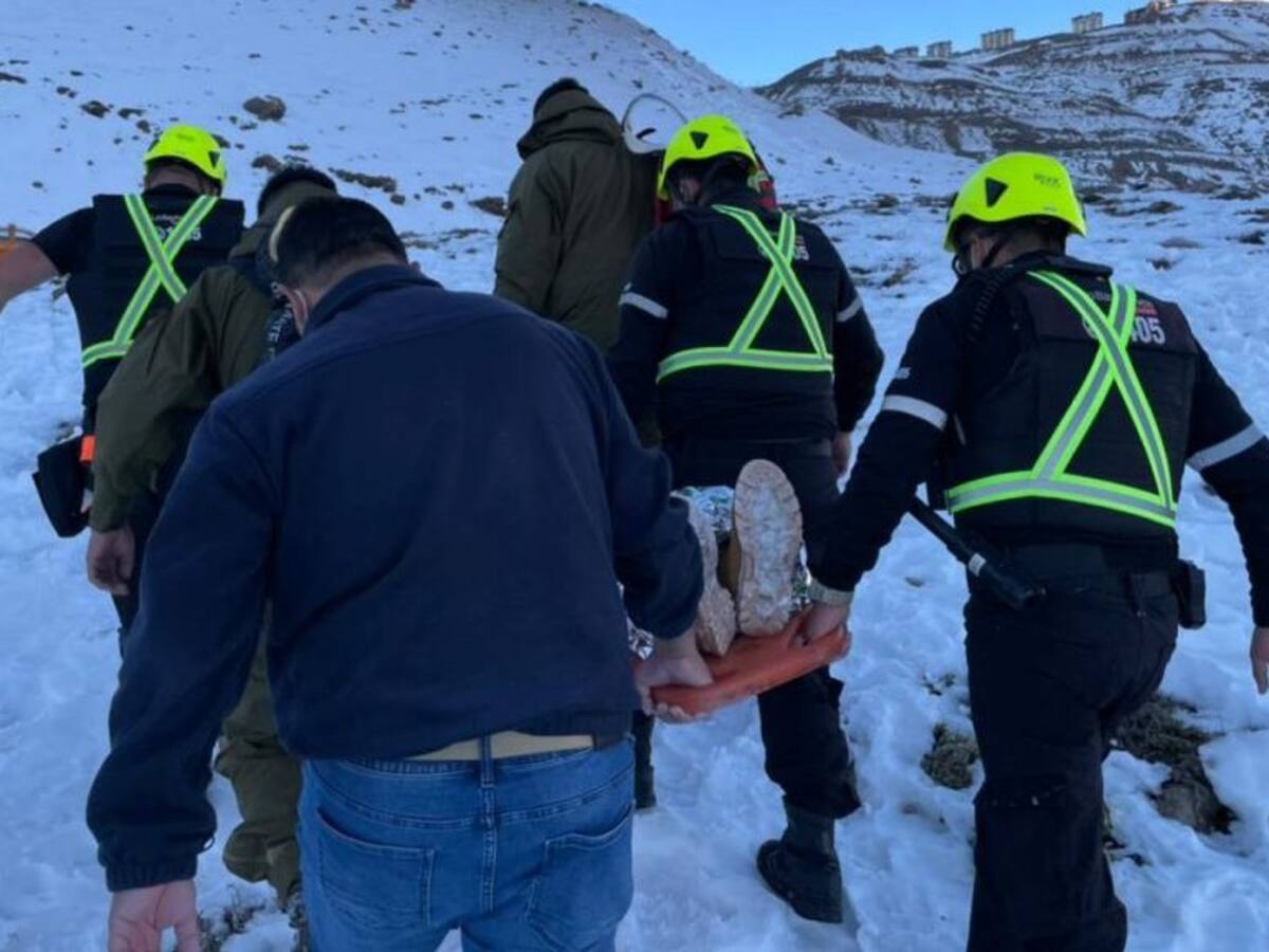 Dos hombres y una mujer fueron rescatados en Farellones con principio de hipotermia