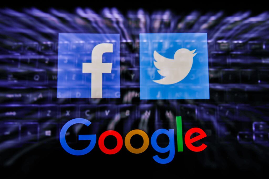 Los logos de Facebook, Twitter y Google