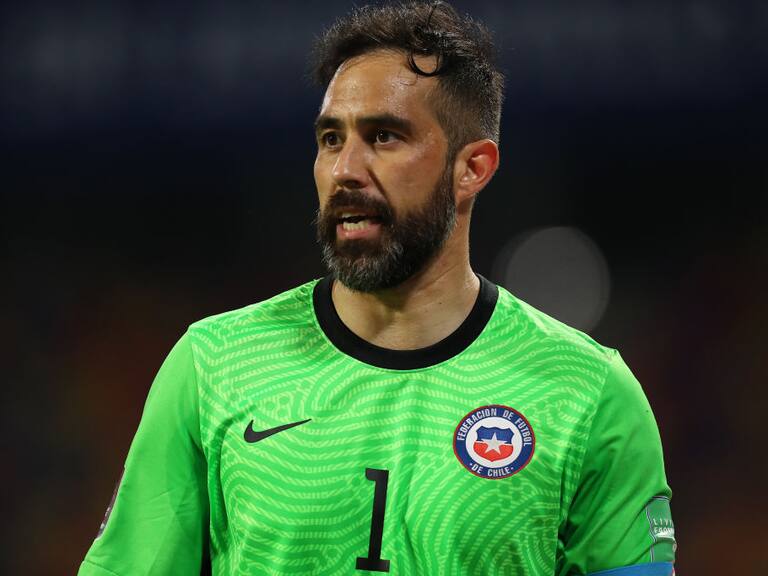 SANTIAGO DEL ESTERO, ARGENTINA - JUNE 03: Claudio Bravo of Chile looks on after a match between Argentina and Chile as part of South American Qualifiers for Qatar 2022 at Estadio Unico Madre de Ciudades on June 03, 2021 in Santiago del Estero, Argentina. (Photo by Agustin Marcarian - Pool/Getty Images)