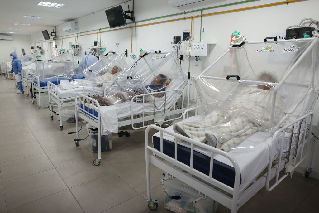 Pacientes del coronavirus en un hospital de Manaos