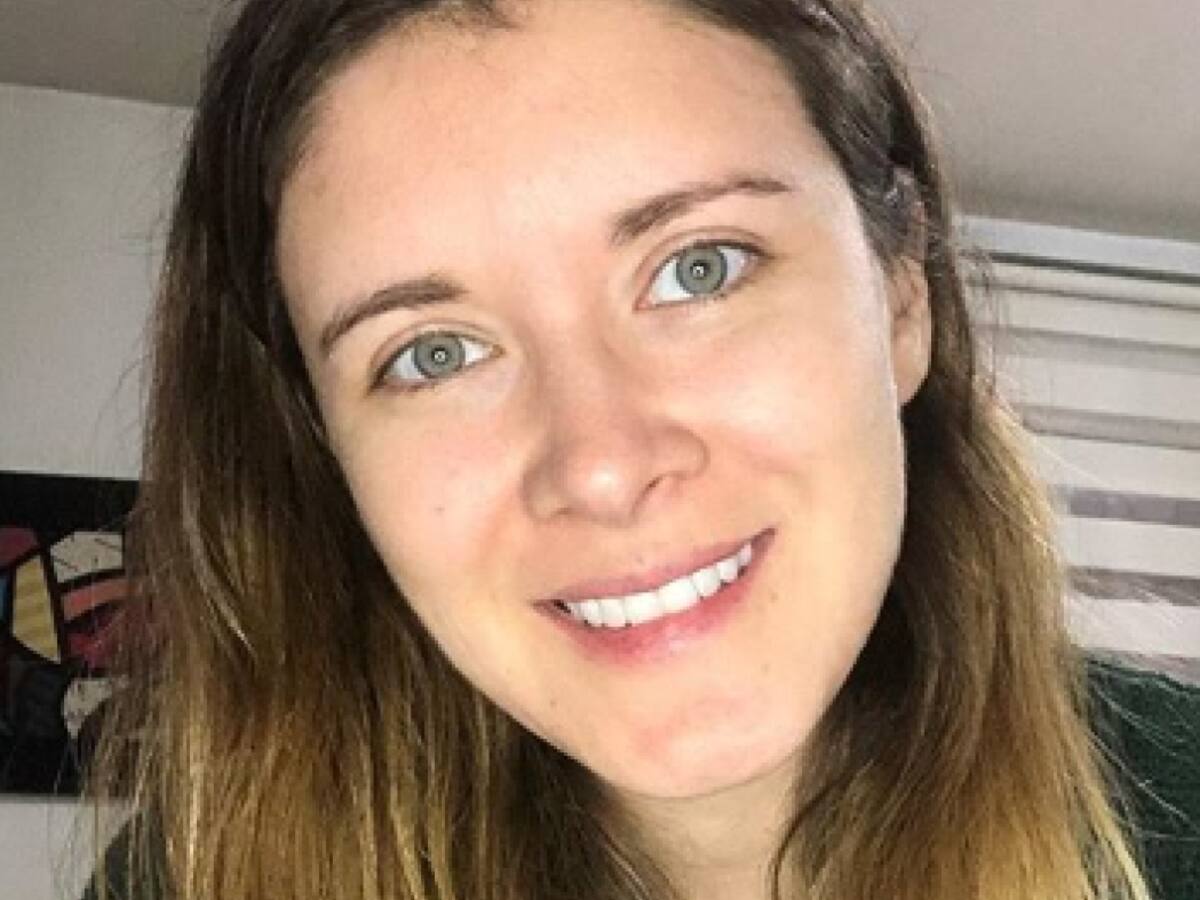 «Tienes que estar como una novia para él»: Carla Jara le respondió a usuaria que le envió desubicado mensaje