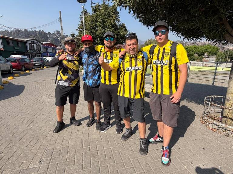 Alejandro Espinoza, hincha de Fernández Vial