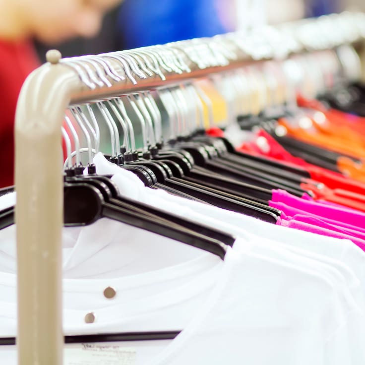 Exclusiva tienda de ropa en Chile confirma cierre definitivo: ya comenzó el remate final con hasta 70% de descuento