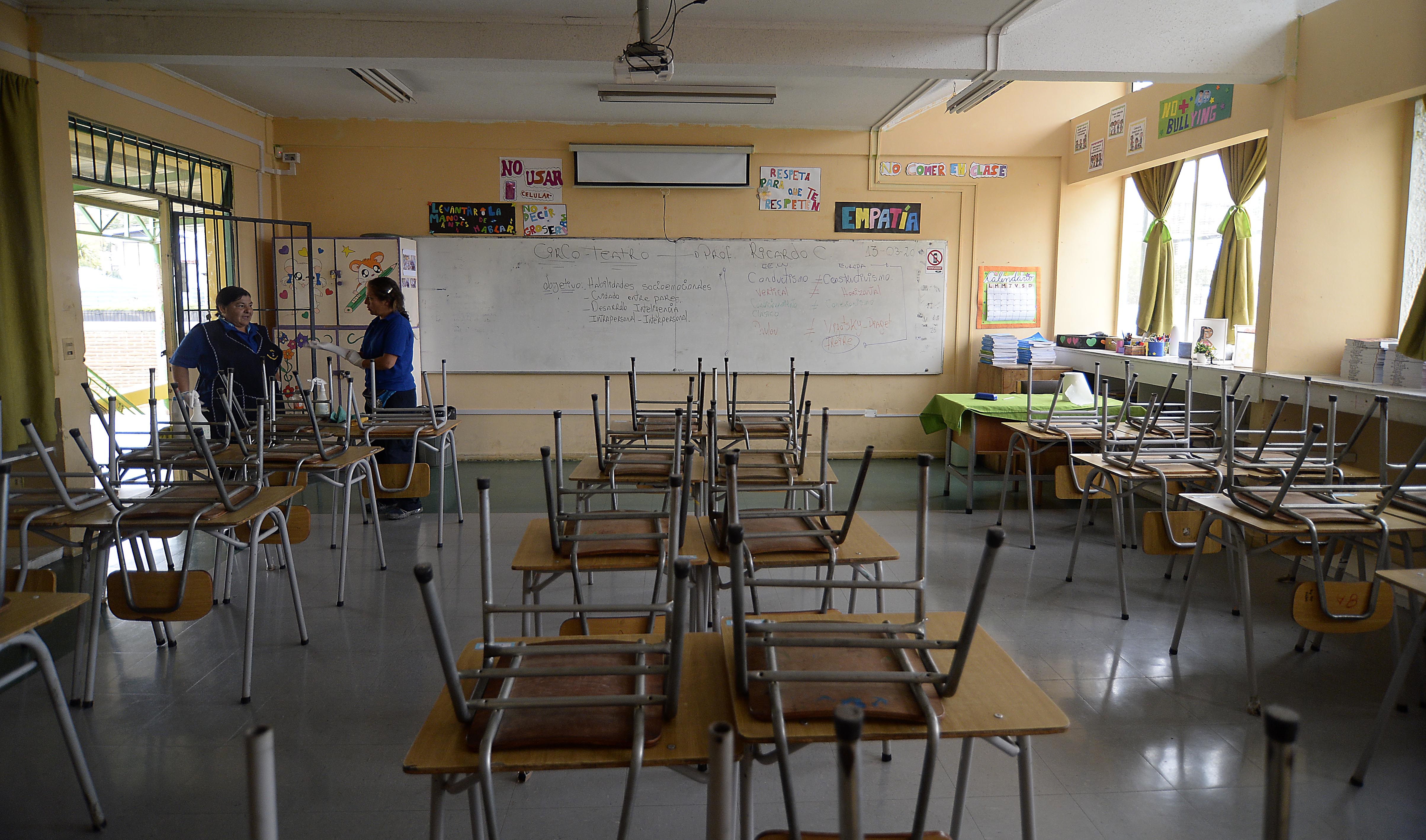 Suspensión de clases por lluvias: discuten alternativa que podría evitar perder días de aprendizaje
