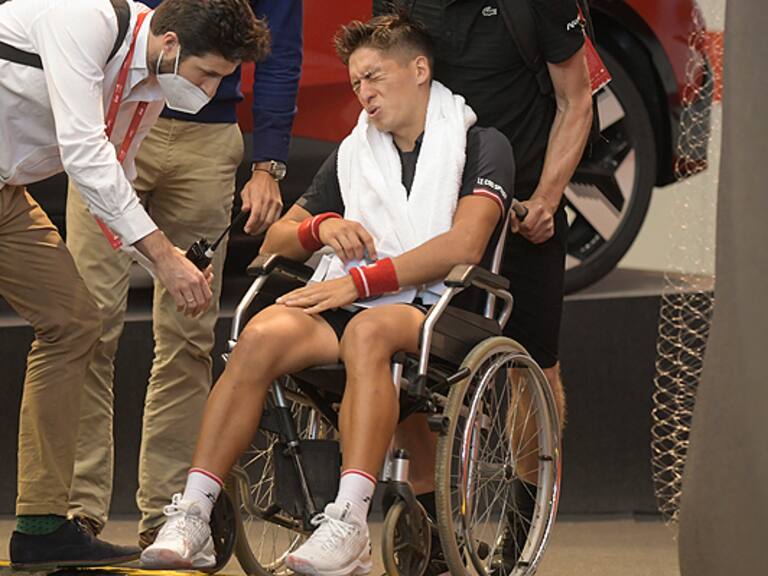Dramático: Sebastián Báez sufrió dura lesión y tuvo que ser retirado en silla de ruedas en el ATP de Gijón