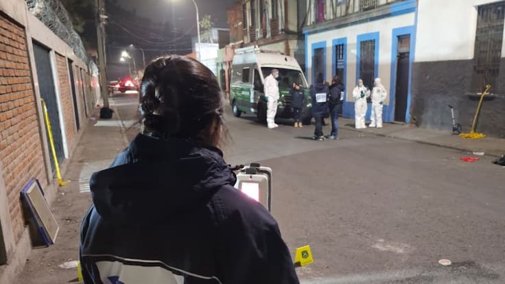Ataque a balazos en Recoleta deja un hombre muerto y otro grave: autores escaparon en scooter