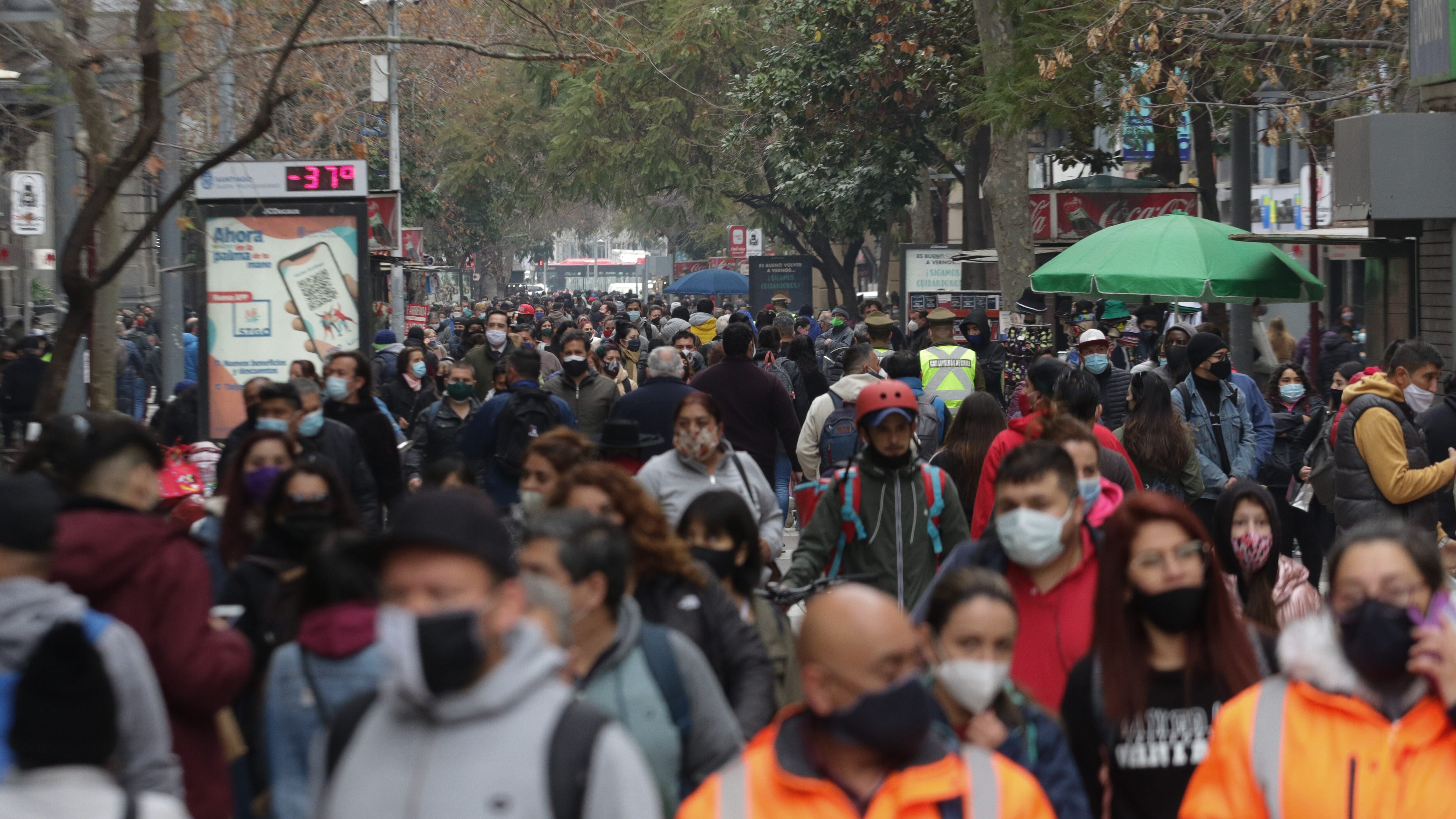 Un mar de gente en Santiago centro