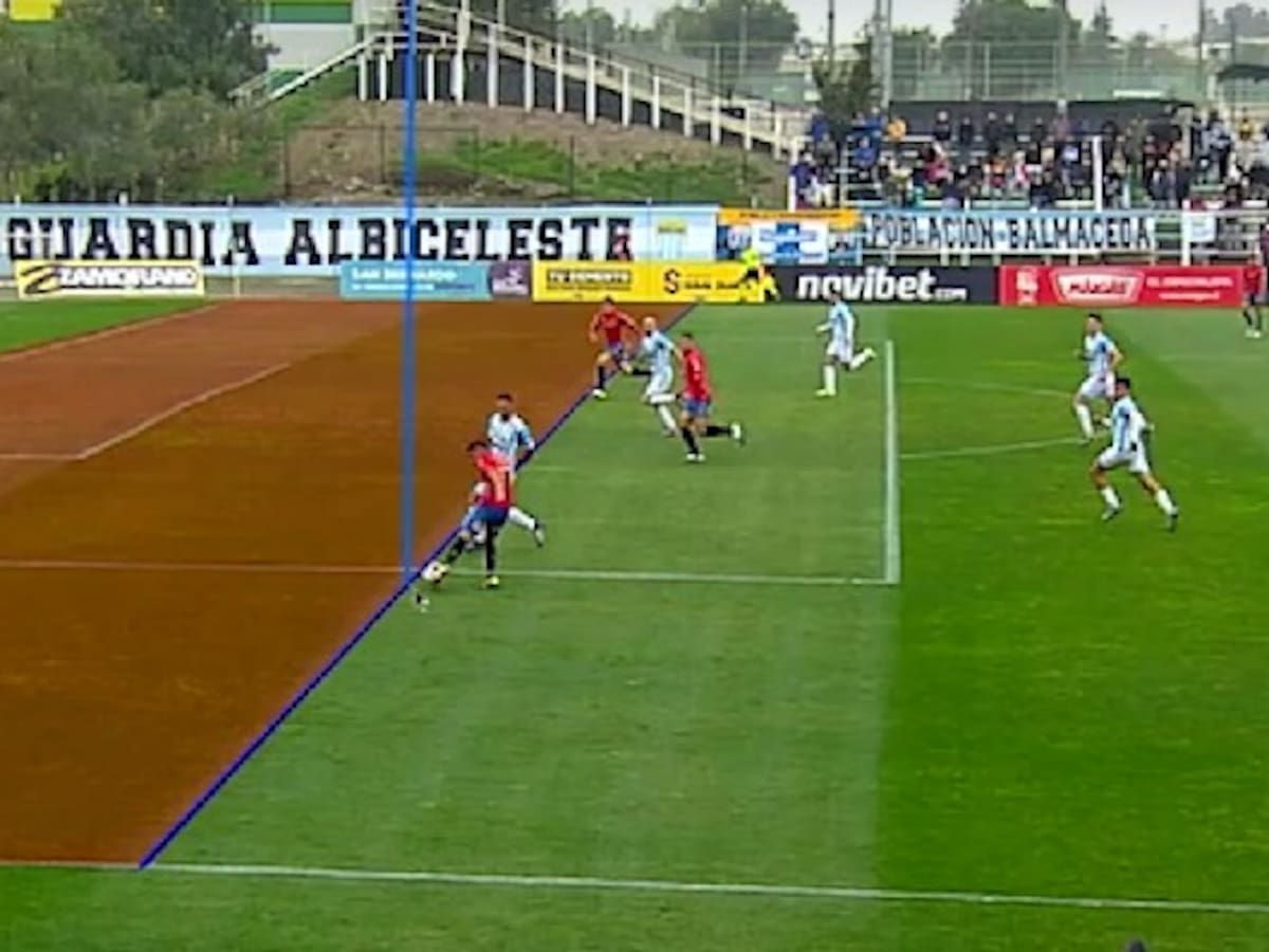 «¿Cómo la voy a ir a ver, si ellos tiran las líneas?»: el audio del VAR en polémico gol anulado de Unión Española ante Magallanes
