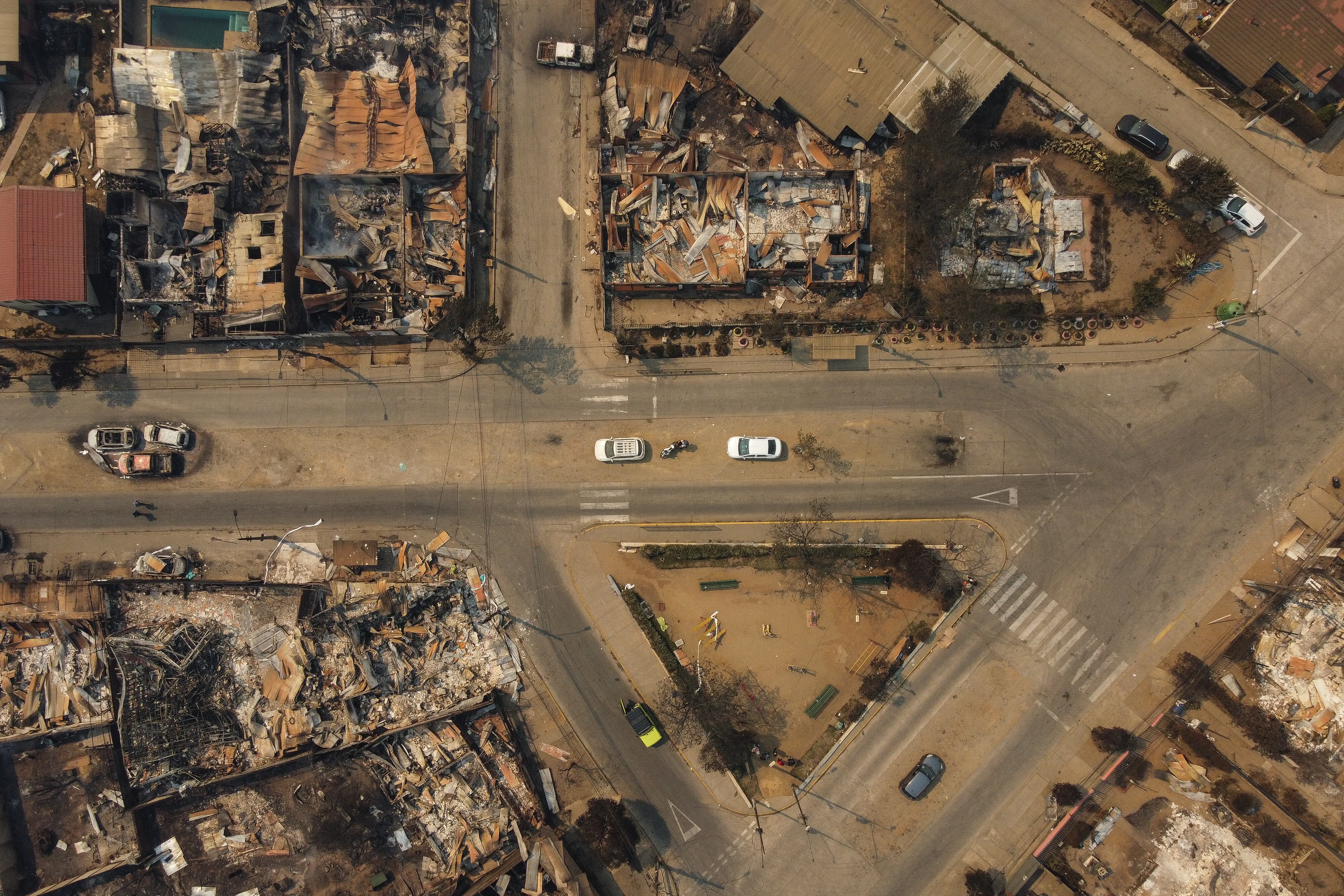 3 DE FEBRERO DE 2024 / VALPARAÍSO
Imágenes de drone de El Olivar
Incendios forestales causan daños en el sector El Olivar, casas destruidas por el fuego
FOTO: DIEGO MARTIN/AGENCIAUNO
