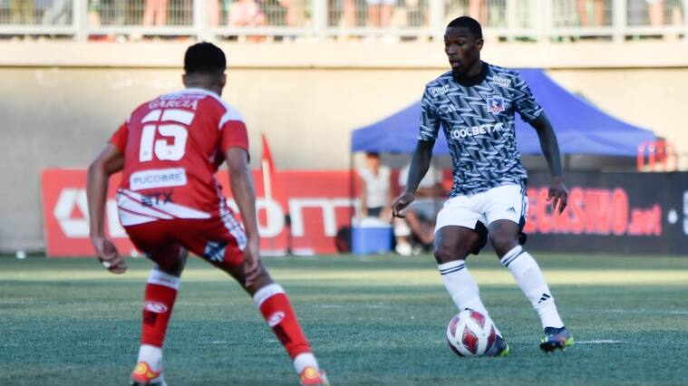 Fabián Castillo le regala su estreno goleador en Colo Colo a Marcos Bolados: "Hizo cuatro goles, yo sólo tuve que empujar la pelota"
