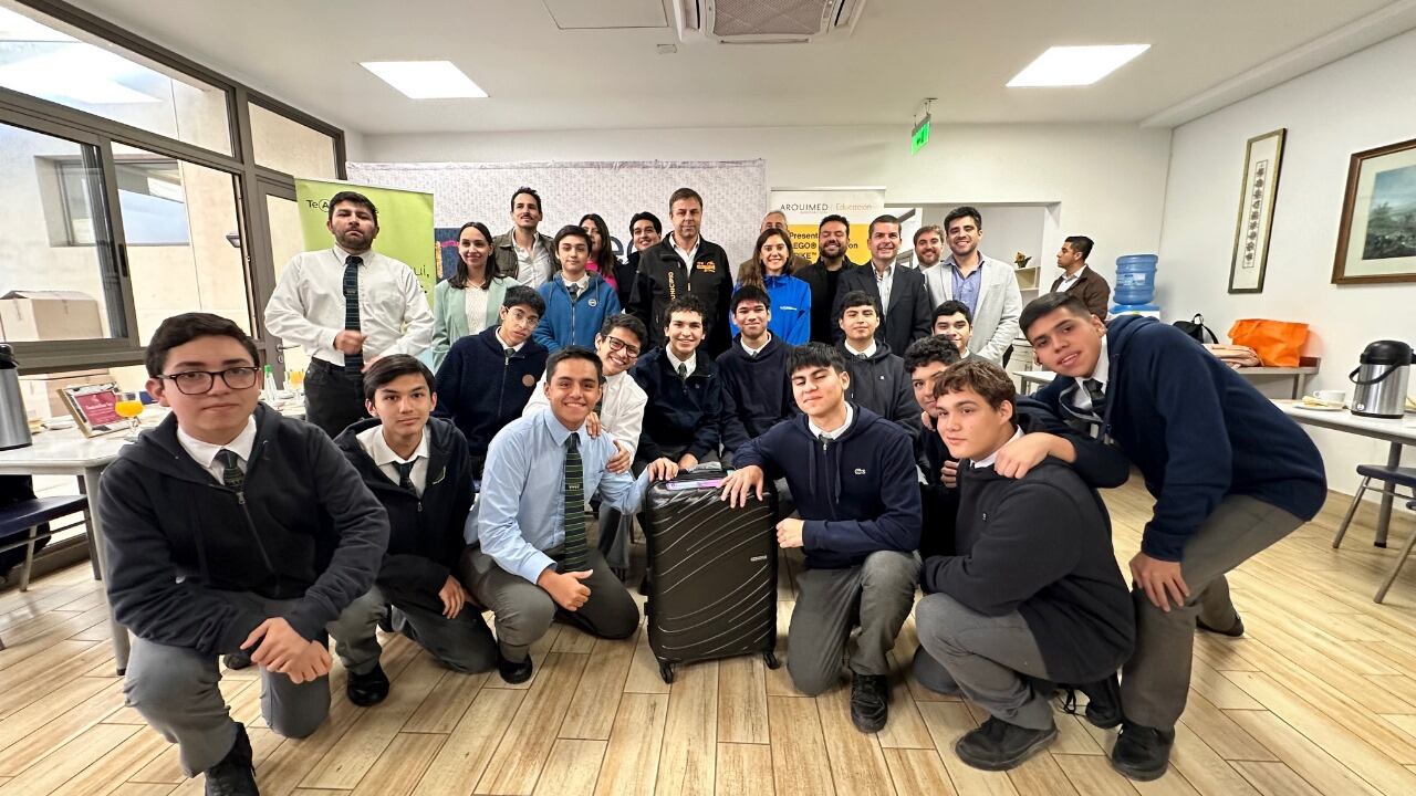 Alumnos del colegio PuenteMaipo de Puente Alto logran recursos para participar en el Mundial de Robótica