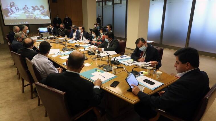 17 DE NOVIEMBRE DE 2021/VALPARAISOVista general de la sesión de la Comisión Mixta citada para definir las diferencias entre la Cámara de Diputados y el Senado en el proyecto de cuarto retiro de fondos de pensiones.
FOTO: LEONARDO RUBILAR CHANDIA/AGENCIAUNO