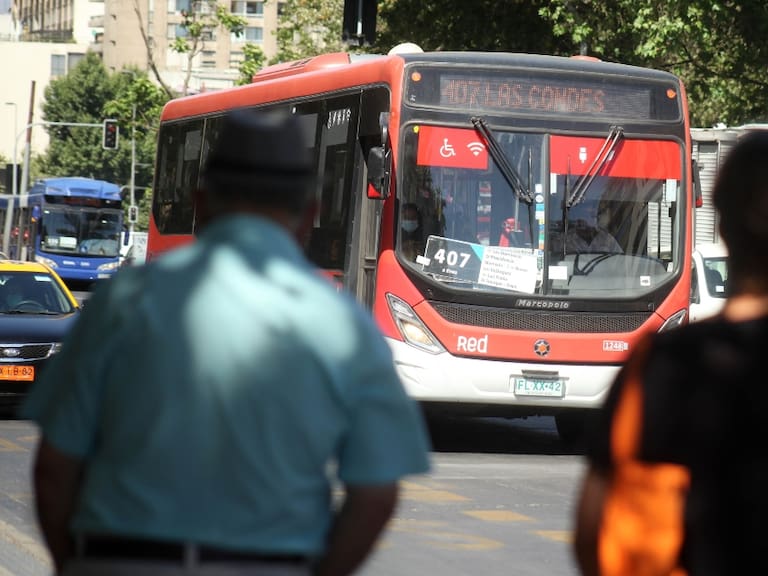 ¿Cómo funcionará el transporte público en la Región Metropolitana este martes 18 de octubre?