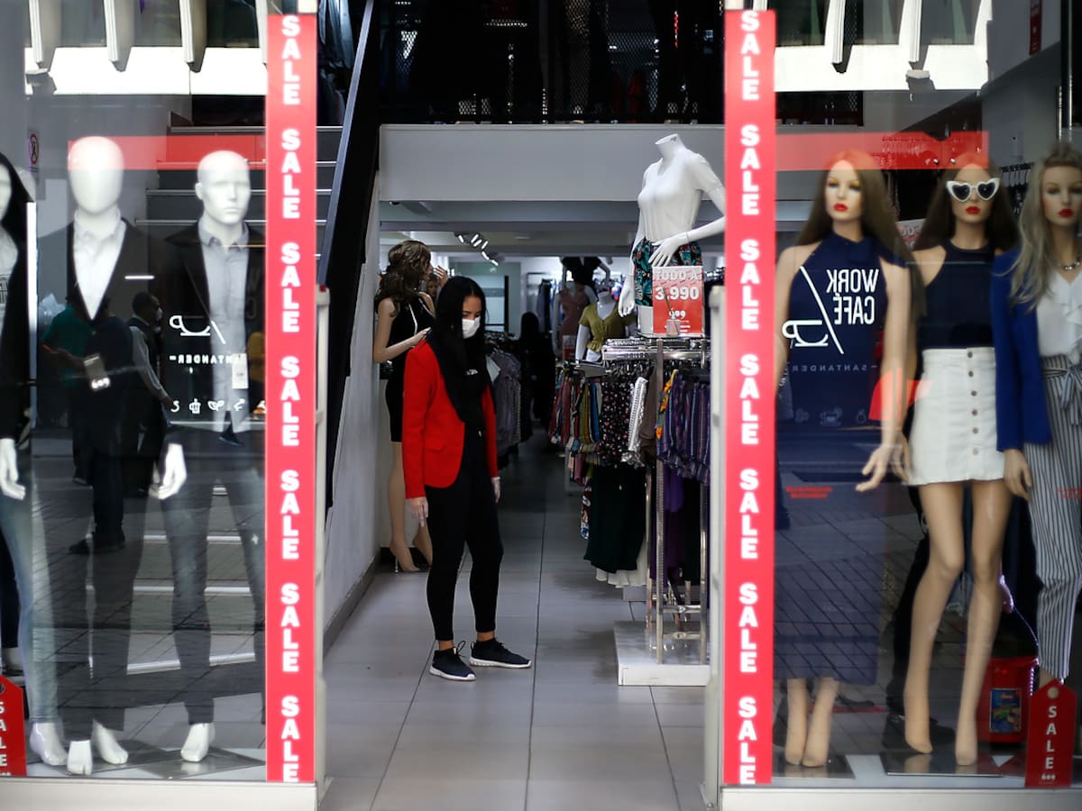 Reconocida tienda de ropa decidió suspender relaciones laborales con sus trabajadores