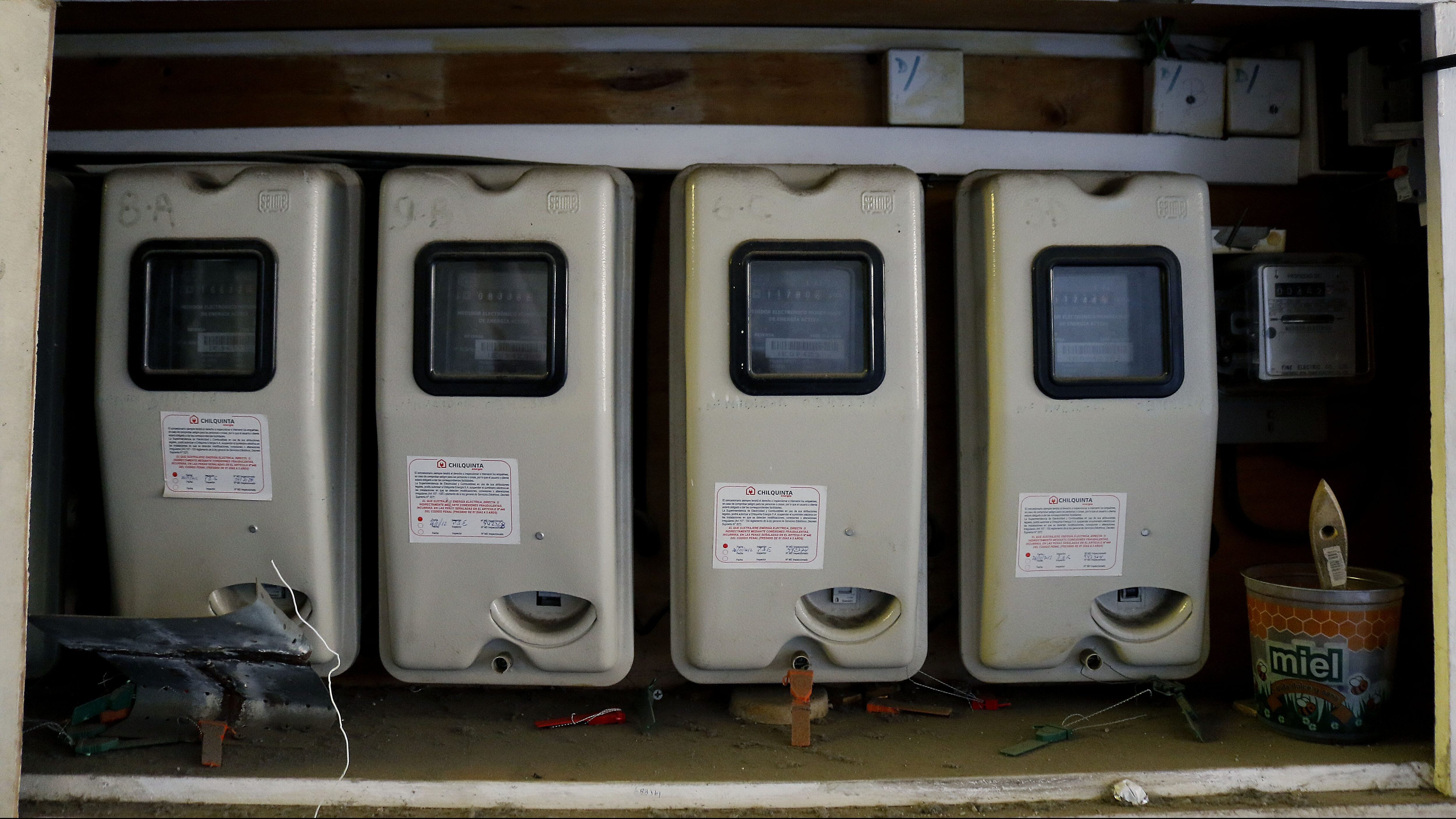 07 DE MARZO DE 2019/VALPARAISOTemáticas medidores de energia eléctrica.
Polémica causó el anuncio que el costo del recambio de medidores eléctricos, será traspasado a los clientes, generando un aumento en las cuentas mensuales.
FOTO: LEONARDO RUBILAR CHANDIA/AGENCIAUNO