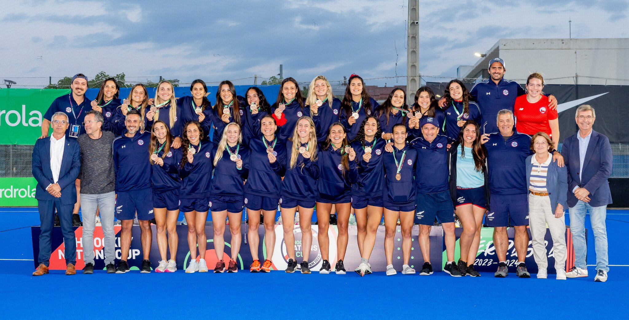 Las Diablas siguen haciendo historia: el evento mundial que organizará Chile a fines del 2024 | X: @chile_hockey