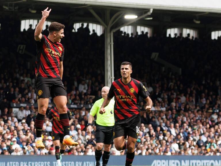 Manchester City llega a la cima de la Premier League tras imponerse al Fulham