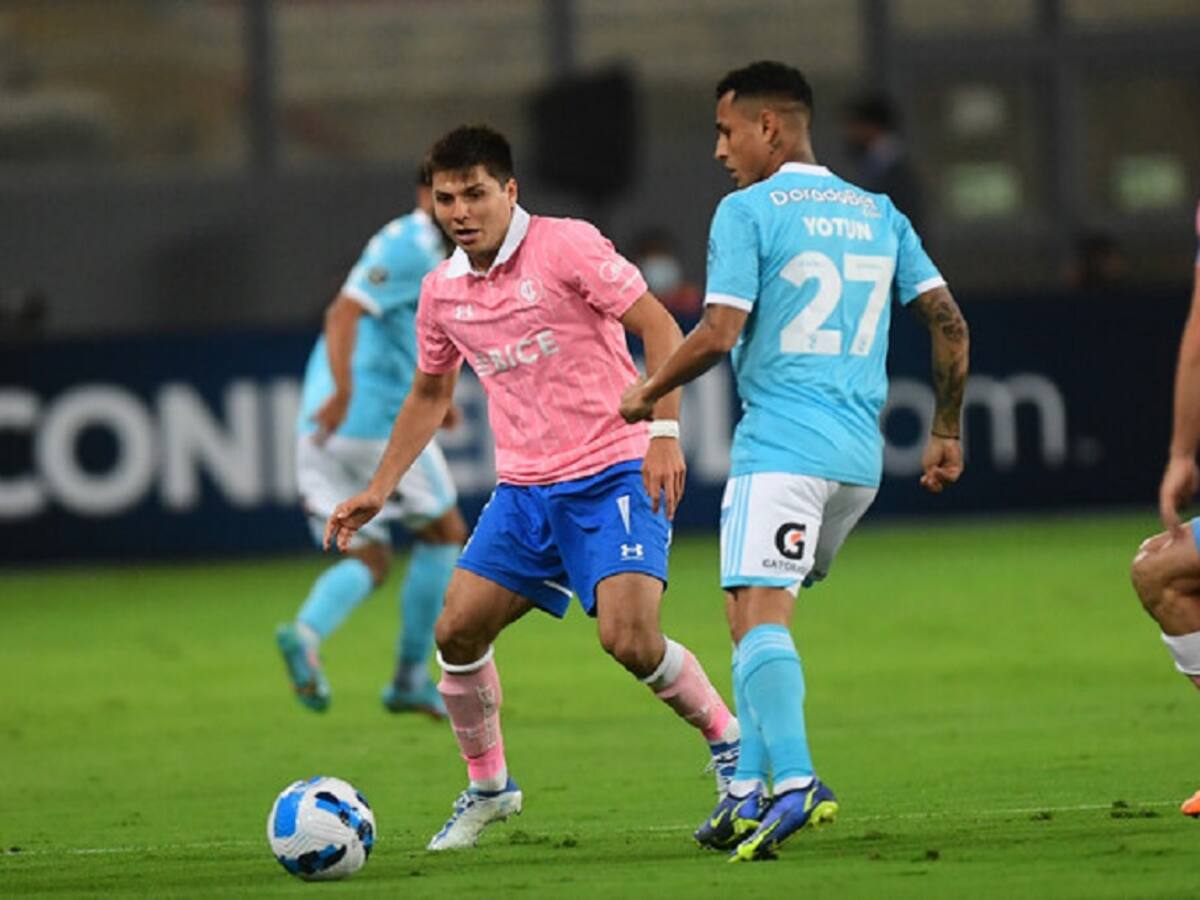 La UC quedó al borde de la agonía en la Copa Libertadores tras solo rescatar un empate ante Sporting Cristal en Perú