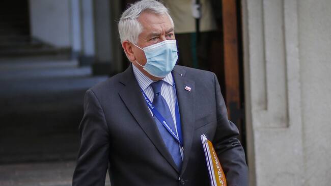 Ministro de Salud por fiestas clandestinas