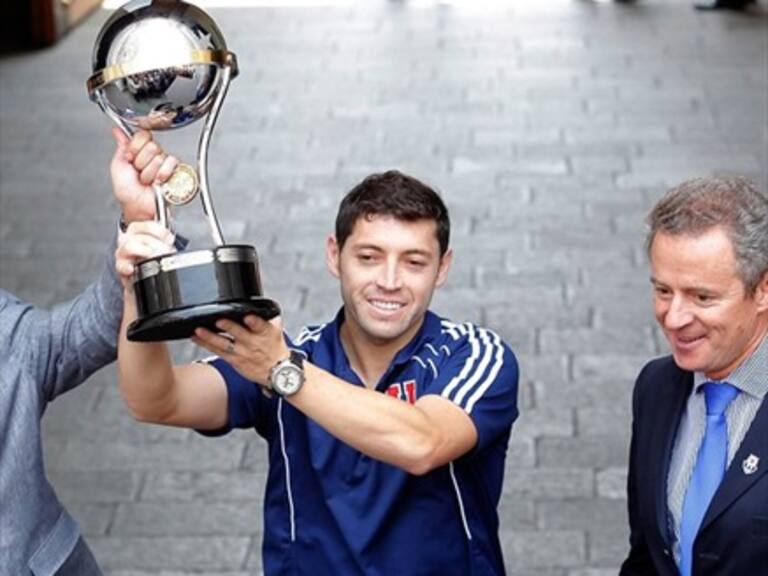 El lindo presente de dos hinchas azules que sorprendió a Pepe Rojas