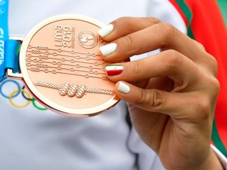 Deportistas peruanos que ganaron medallas en los Panamericanos recibirán departamentos