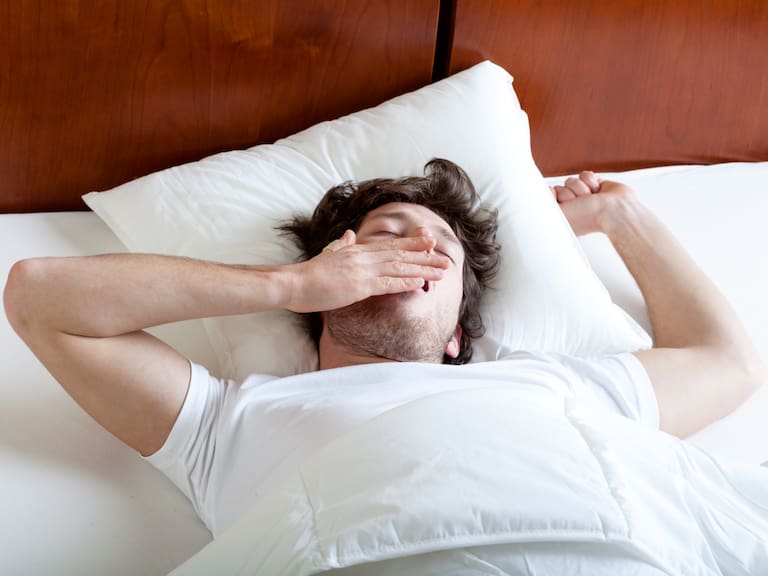 ¿Problemas para dormir? Estos son los 4 hábitos clave para tener un sueño profundo y de calidad, según estudio