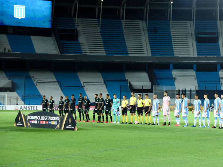 Racing-Alianza a estadio vacío por la pandemia