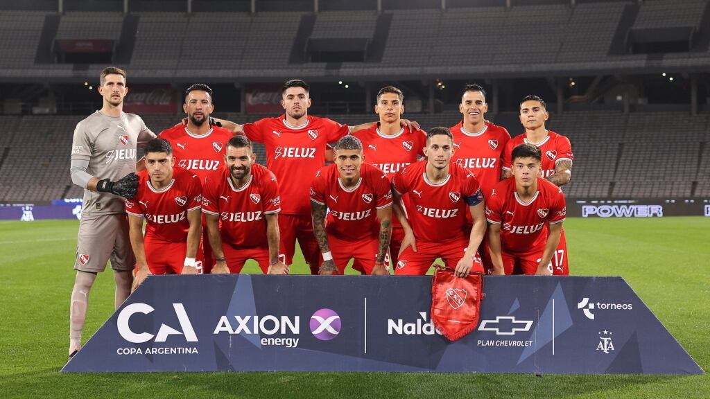 Mauricio Isla pone fin a casi cuatro meses de inactividad tras debutar en agónico triunfo de Independiente