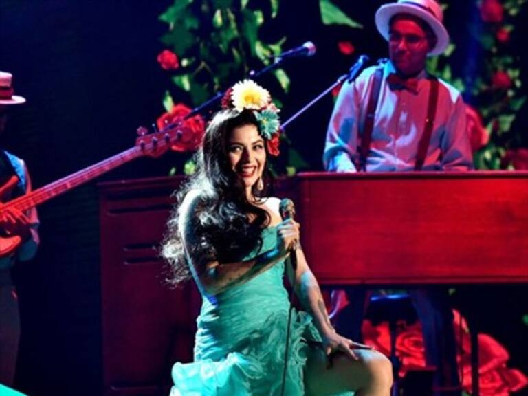 Mon Laferte entra a la discusión presidencial compartiendo imagen en su Instagram