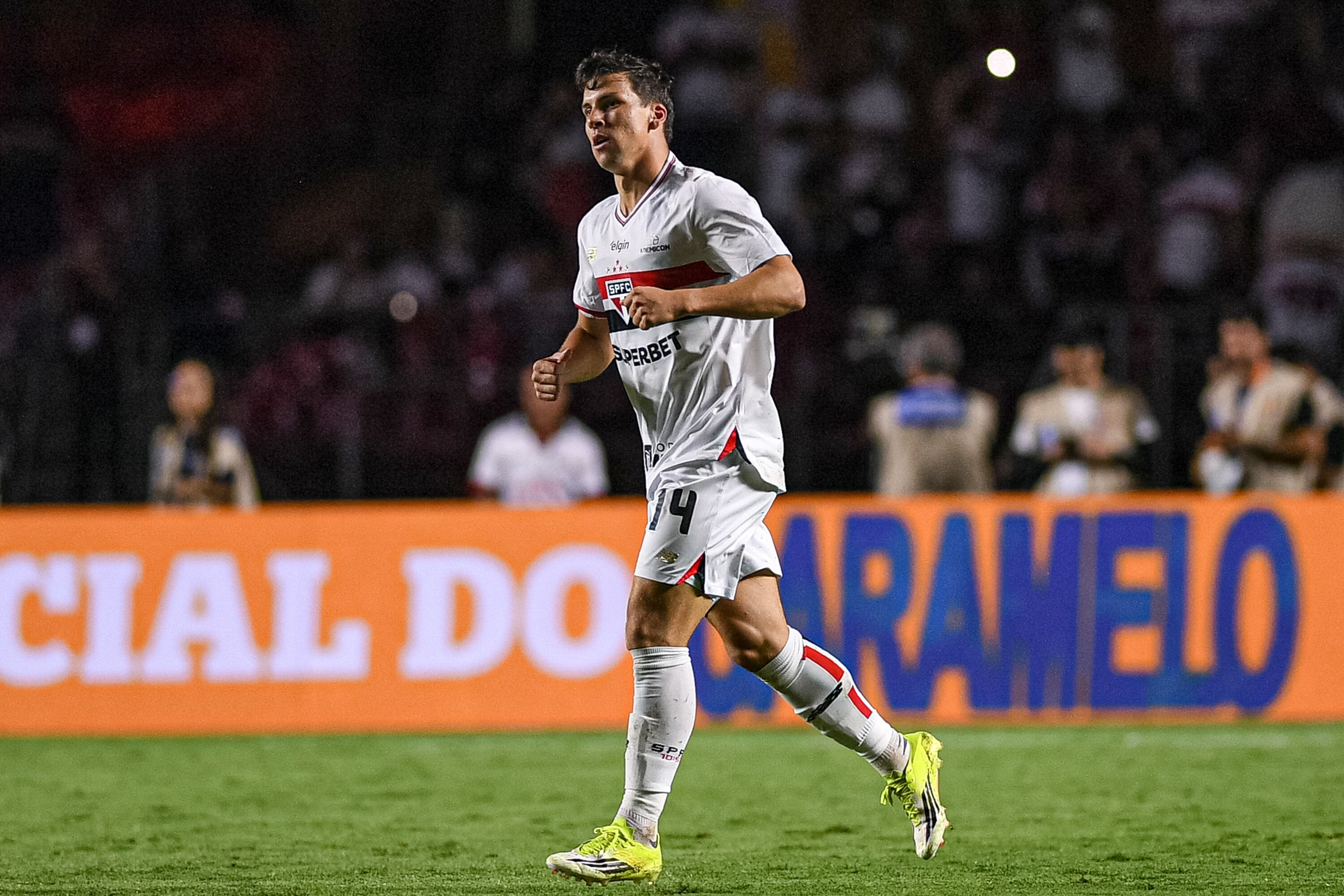 Gonzalo Tapia marcó en victoria del Sao Paulo