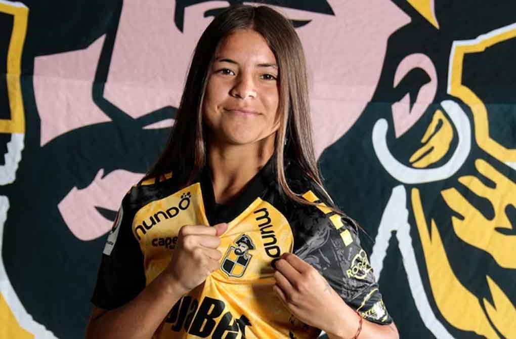 Fútbol femenino chileno llena de apoyo a Natsumy Millones tras compleja situación médica