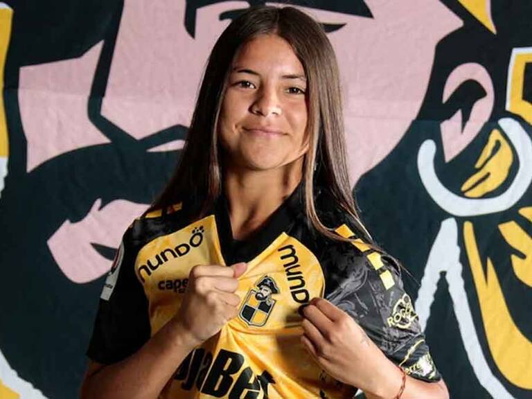 Fútbol femenino chileno llena de apoyo a Natsumy Millones tras compleja situación médica