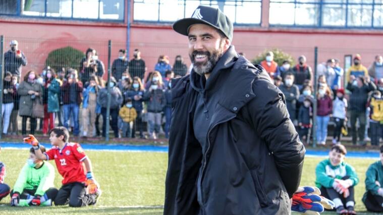 Claudio Bravo fue nombrado ciudadano ilustre de Los Muermos: "Se agradece el cariño y el respeto de la gente"