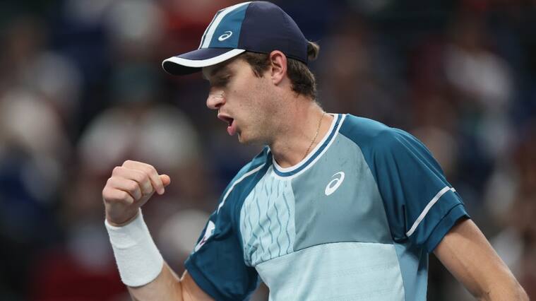 Debut triunfal: Nicolás Jarry gana dura batalla ante Popyrin y avanza en el Masters 1000 de París