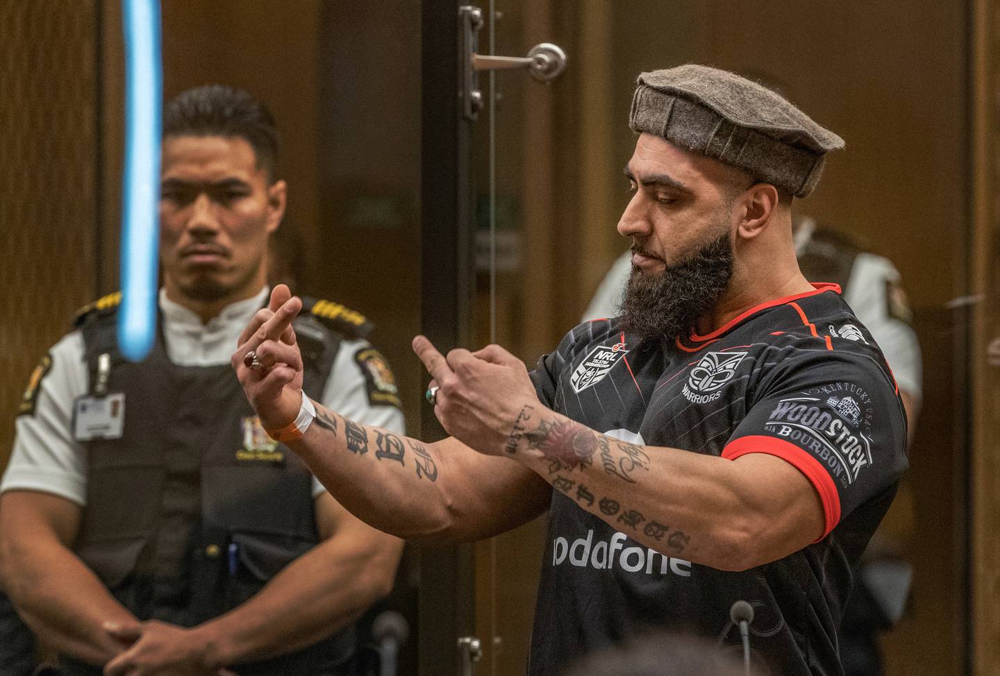 Familiar de una víctima confronta a Tarrant