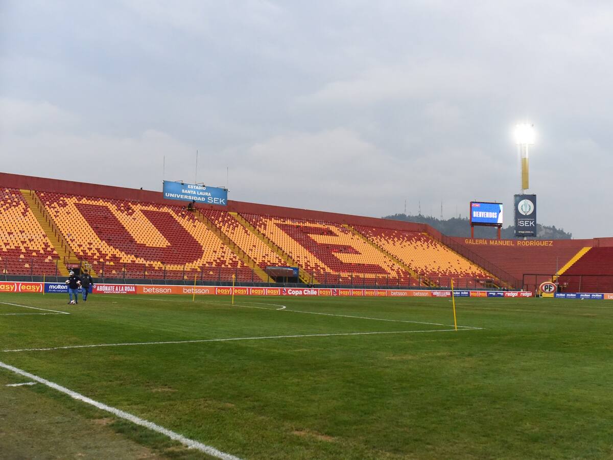 ¿Llega al debut en Primera B? Unión Española confirma avances en el cambio de pasto del Santa Laura