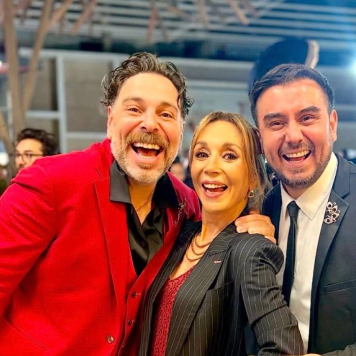 Reconocido periodista celebra aniversario junto a su esposo con románticas fotos: “Gracias por ser mi compañero de vida”