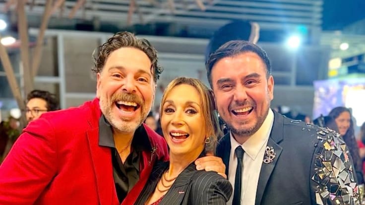 Reconocido periodista celebra aniversario junto a su esposo con románticas fotos: “Gracias por ser mi compañero de vida”