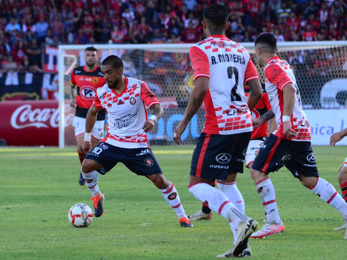 Para el debut en Primera División: Deportes Limache oficializa a su DT de cara a la temporada 2025