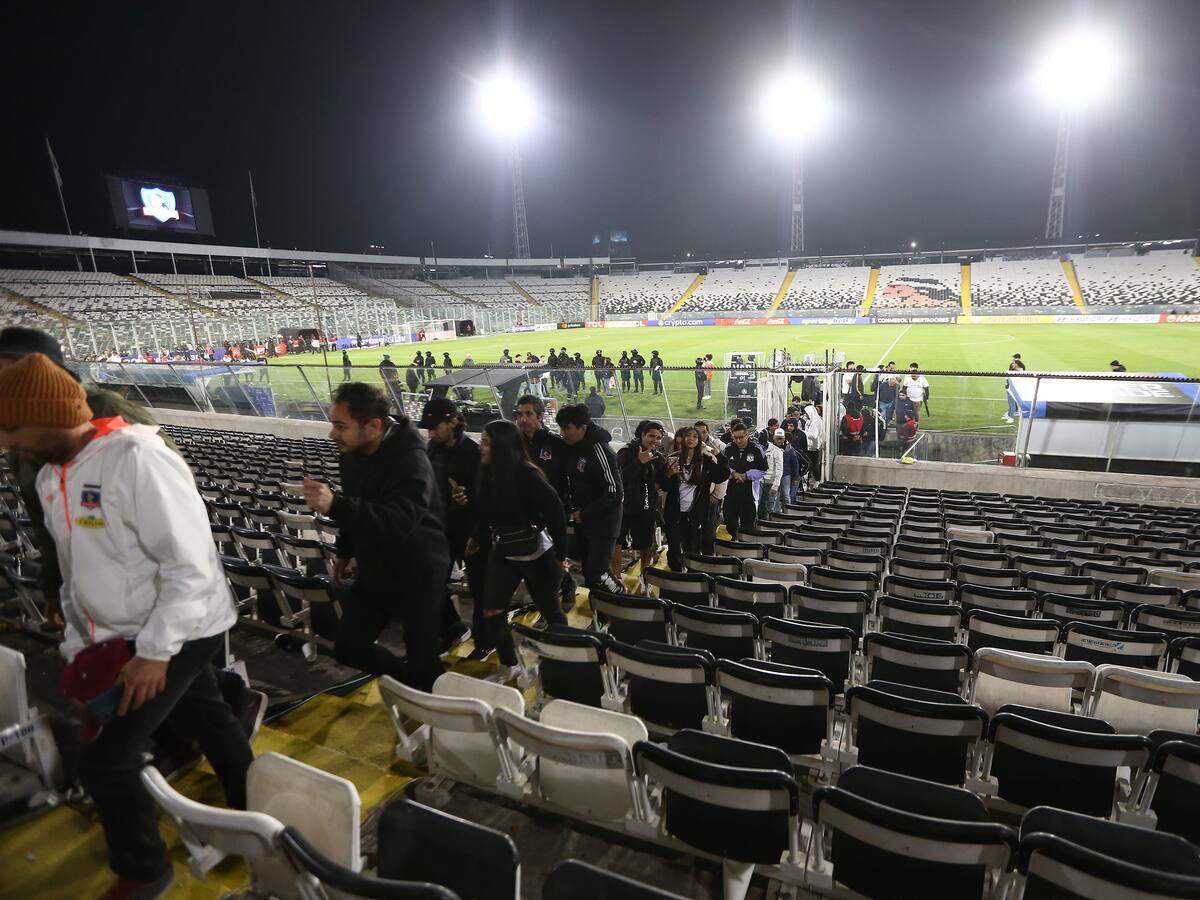 La tragedia de Colo Colo recorre el mundo: barristas de club europeo dedicaron lienzo a hinchas fallecidos en el Monumental